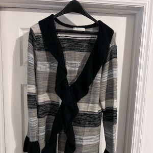 Carolyn Taylor Black and Cream Knit Sweater